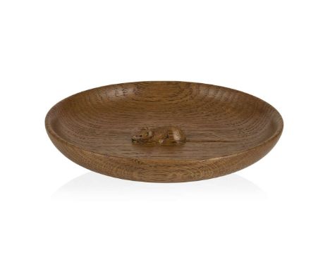  ROBERT 'MOUSEMAN' THOMPSON (1876-1955) PIN TRAY/NUT BOWL, CIRCA 1960's oak, with carved mouse signature 17cm diameter&nbsp; 