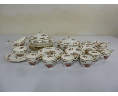 Springfield dinner service six place setting, to include plates, serving dishes, cups and saucers (42)