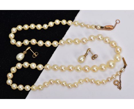 A CULTURED PEARL NECKLACE AND A PAIR OF EARRINGS, a graduated single row of cream cultured pearls each individually knotted o