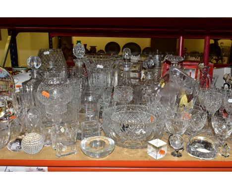 A QUANTITY OF CUT CRYSTAL AND OTHER CLEAR GLASSWARES, to include a pair of large Waterford Crystal vases height 25cm x diamet