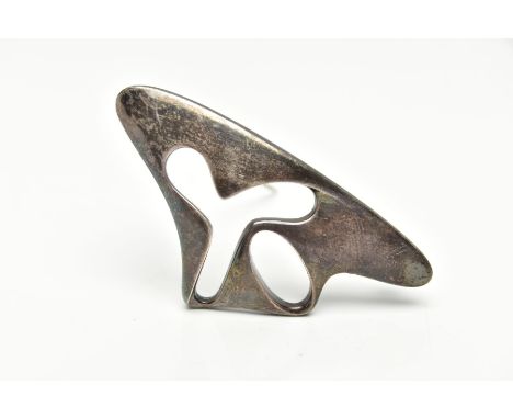 A DANISH SILVER 'GEORG JENSEN' BROOCH, abstract openwork brooch, fitted with a brooch pin, signed to the reverse 'Georg Jense