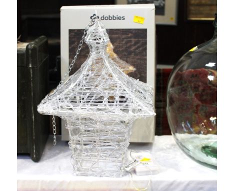 Dobies hanging lantern, battery operated