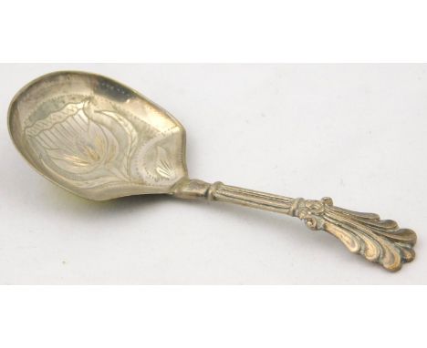 A Victorian silver caddy spoon, the bowl engraved with a tulip, Birmingham 1846, ¼oz