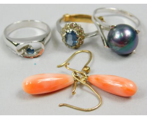 Various jewellery, to include a pair of coral earrings, yellow metal, unmarked, two silver dress rings, and a 9ct and silver 