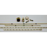 1 Konvolut Schmuck je GG 14ct. z.T. mit Edelsteinen wie z.B. Saphire, Rubine, Smaragde z.T. im Caboc