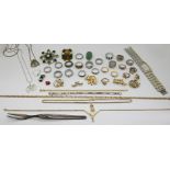 1 Konv. Schmuck Si (ca. 13 Teile) sowie Mode/Metall u.a., z.T. PIERRE LANG, Mode/Metall u.a., Asp./G