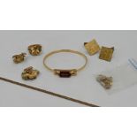 3 Teile Trachtenschmuck GG/RG je 14ct. z.T. mit Grandeln z.T. besch., 1 Kette GG 8ct., 1 kleines Kon