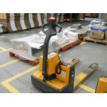 (2006) Multiton mod. EMC 30, 24 Volts 110 Built-In Charger, 2.645lb Max Lift, Elec. Pallet Jack; S/