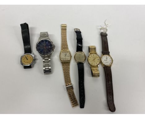 An assorted collection of vintage wristwatches, including two Sekonda watches and a Seiko chronograph wristwatch, with stainl