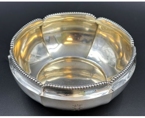 Wilhelm BINDER. Silberschale. 800er Silber. Adelskrone.Circa 304 Gramm. Circa 7 cm x 16,5 cm im Durchmesser. Silberschale mit