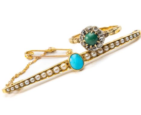 YELLOW METAL JEWELLERY comprising turquoise and seed pearl bar brooch and a green hardstone and diamond cluster ring, 7.4gms 
