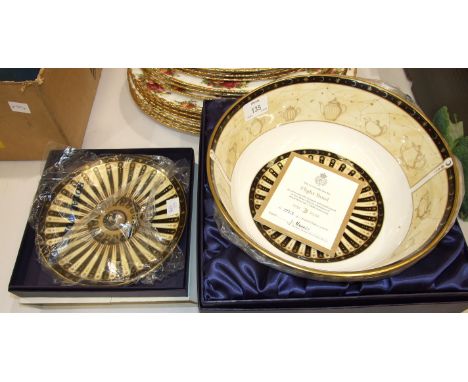 A Royal Worcester 1751-2001 Limited Edition 'Flight Bowl', 26.5cm diameter, 593/1000, boxed, a matching plate, 21cm diameter 