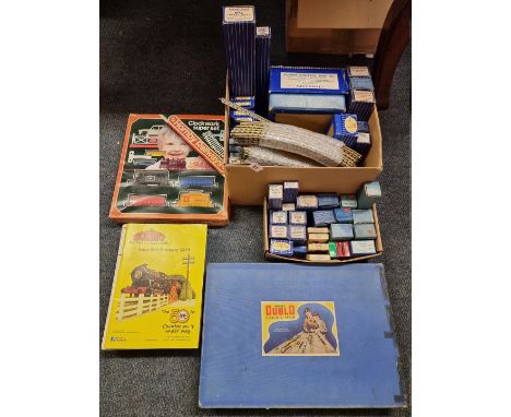 Hornby Dublo:&nbsp;an extensive collection of circa 1950s-60s Hornby Dublo, to include: an EDP1 Passenger Set with 'Sir Nigel
