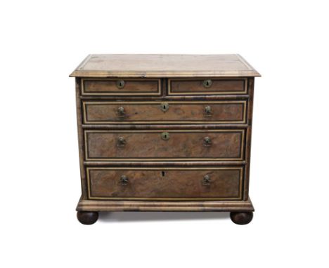 Fine late 17th century William &amp; Mary solid yew wood chest of drawers with ebony and sycamore crossbanded decoration, mou