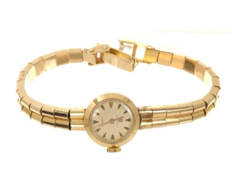 Ladies' 18ct gold Cyma wristwatch with circular dial, manual-wind movement, on integral 18ct rose gold articulated bracelet. 