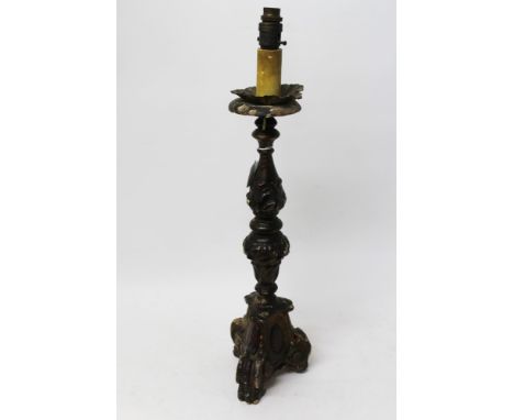 17th century Italian giltwood torchère with metal dished top and knopped column on triangular base, 55cm high, mounted as lam