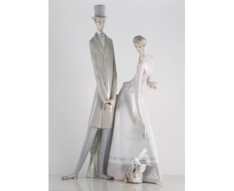 Lladro group "Walk in the Park", height 51cm (a.f)