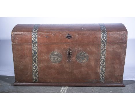 Continental painted pine domed topped trunk, width 113cm.