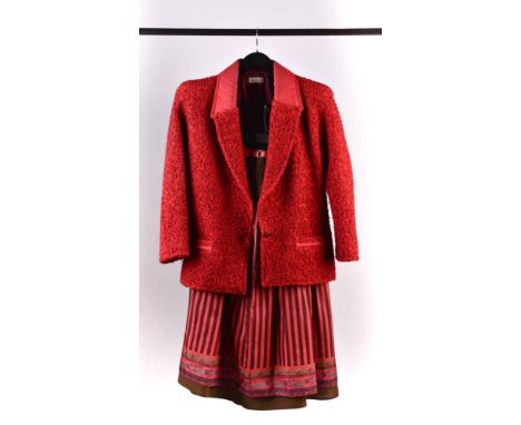 Vintage Gianni Versace Kostüm 1990er JahreBlazer Wolle in rot, Rock Seide, dazu 1 Gürtel in rot, Größe IT 44, guter Zustand