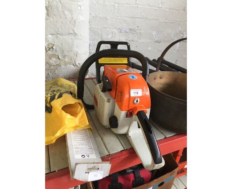 Stihl wood boss chainsaw model 028AV super and 2 bars and 7 spare chains 