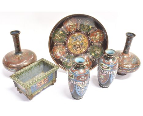 A GROUP OF CLOISONNE ITEMS  comprising plate 24.5cm diameter, pair of vases 16cm high, smaller pair of vases 15cm high and a 
