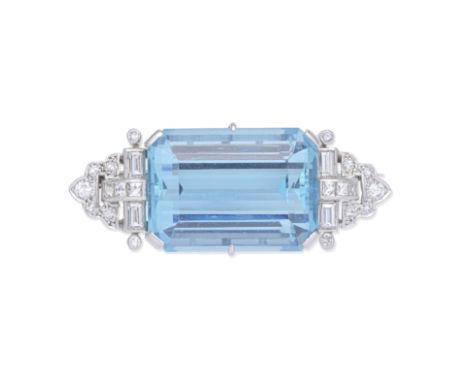 AQUAMARINE AND DIAMOND BROOCHThe step-cut aquamarine, between baguette, brilliant and French-cut diamonds terminations, of Pe