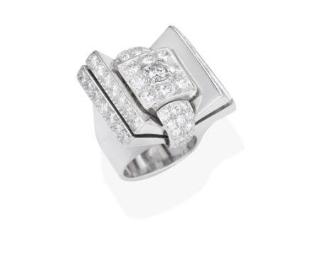 DIAMOND ODEONESQUE RING, CIRCA 1940Of tiered design, set with brilliant-cut diamonds, diamonds approx. 4.95cts total, ring si