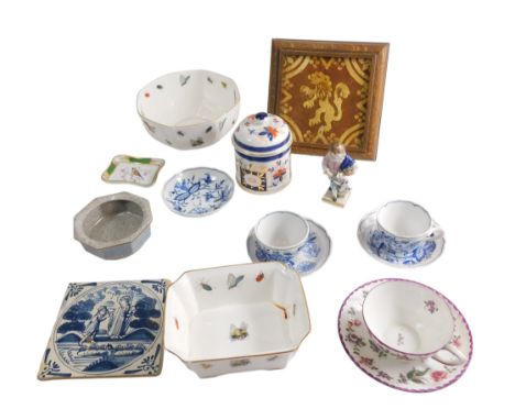 Miscellaneous Continental pottery and porcelain, to include a Royal Copenhagen crackle ground octagonal bowl, German porcelai