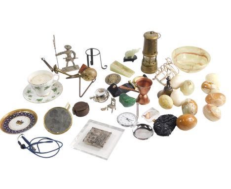 Miscellaneous items, to include a small brass miner's lamp, onyx eggs, etc. (1 tray)