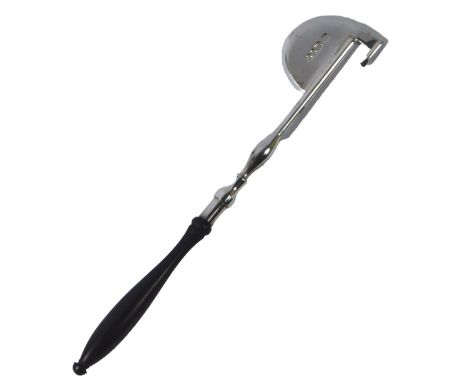 An Elizabeth II silver citrus or orange peeler, in Georgian style, with a turned wood handle, London 1986, 17cm long.
