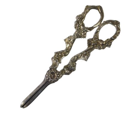A pair of Elizabethan II silver grape scissors, each with grape and vine cast handles, Birmingham 1973, 3.79oz.