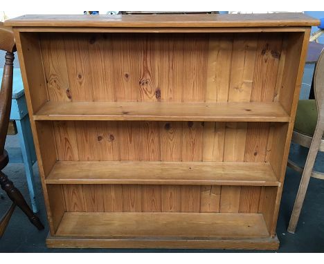 A pine book shelf, 98x93cmH