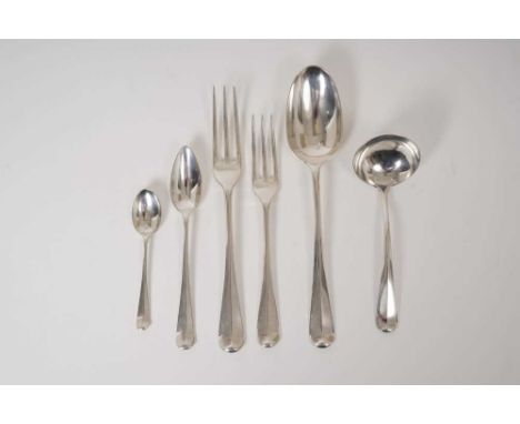 Large selection of contemporary silver Hanoverian/Hanoverian Rattail flatware, comprising 12 three pronged dinner forks, 18 t