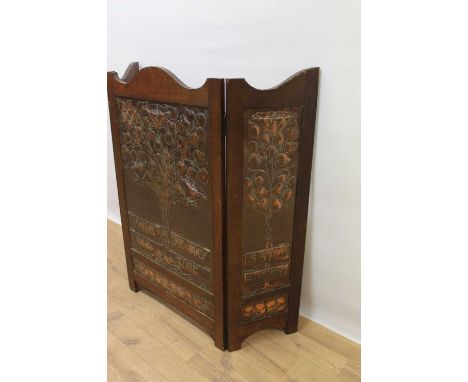 Fine Arts and crafts copper and oak three fold fireguard, embossed copper panels, with legend - Gather ye roses while ye may,