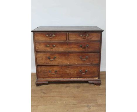 Early George III mahogany chest of drawers, having two short over three long graduated drawers on ogee bracket feet, 94cm wid