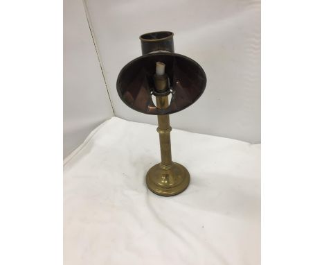 A SCOTTISH 'ARCTIC' BRASS CANDLE LAMP HEIGHT 39CM 