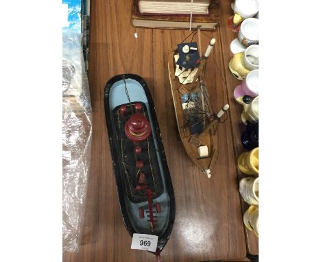 TWO VINTAGE STYLE MODEL BOATS TO INCLUDE A TRAWLER 