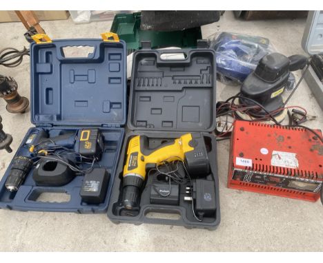 AN ASSORTMENT OF TOOLS TO INCLUDE FIVE BATTERY DRILLS, A CAR POLISHER AND A BATTERY CHARGER ETC 