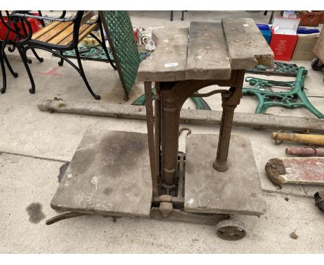 A SET OF VINTAGE WOODEN AND METAL POTATO SCALES 
