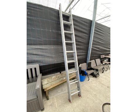 AN 18 RUNG TWO SECTION ALUMINIUM EXTENDING LADDER 