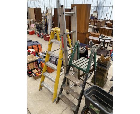 THREE LADDERS TO INCLUDE A THREE RUNG WOODEN STEP LADDER A LOFT LADDER AND A FIVE RUNG ALUMINIUM STEP LADDER 