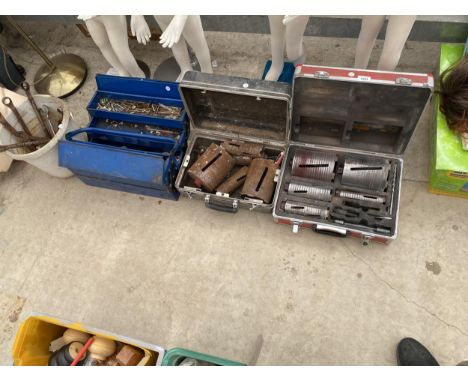 AN ASSORTMENT OF TOOLS TO INCLUDE WALL CORE CUTTERS AND SPANNERS ETC 