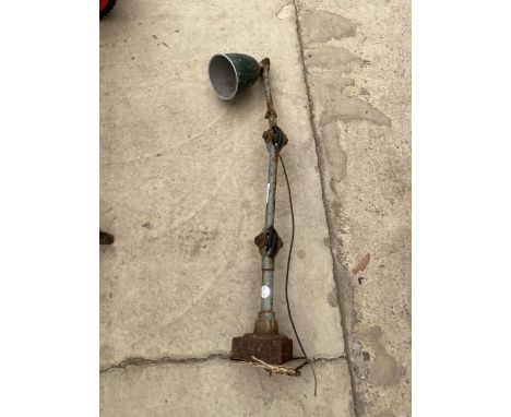 A VINTAGE ANGLE POISE STYLE LAMP 