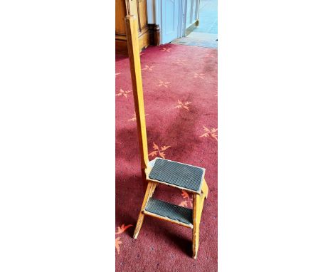 LIBRARY STEPSFLOOR TO TOP STEP IS 40CM
