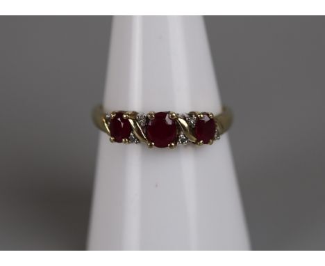 Gold ruby &amp; diamond set ring - Approx size: O 