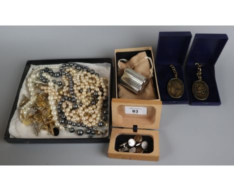 Collection of costume jewellery etc 