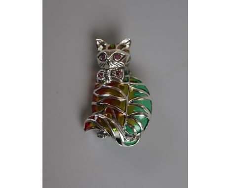 Silver &amp; enamel ruby eyed cat pendent / brooch 