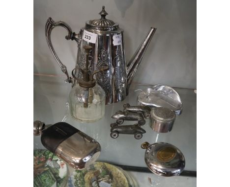 Collectables to include travelling clock 