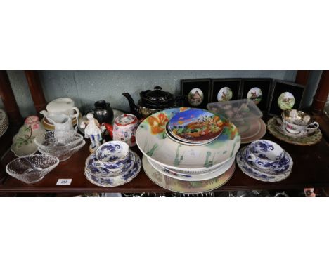Collection of ceramics to include Poole pottery and cut avocado dishes&nbsp; 