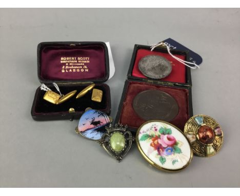 PAIR OF 15 CARAT GOLD CUFFLINKS, along with an 1818 silver crown (brooched), a bronze agricultural medal in case, and four co